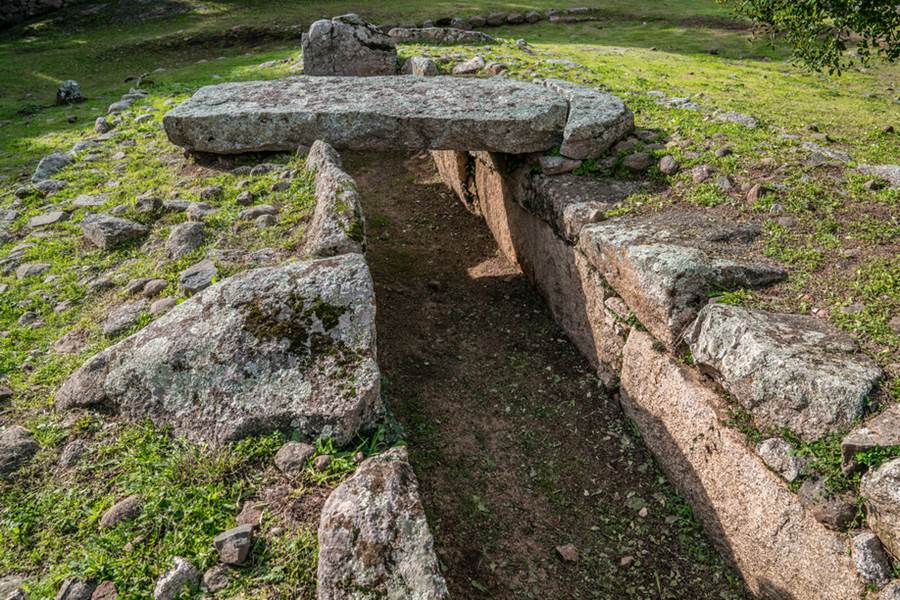 TOMBA DEI GIGANTI MORU